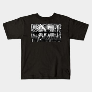 Meeting Place At The Louvre Kids T-Shirt